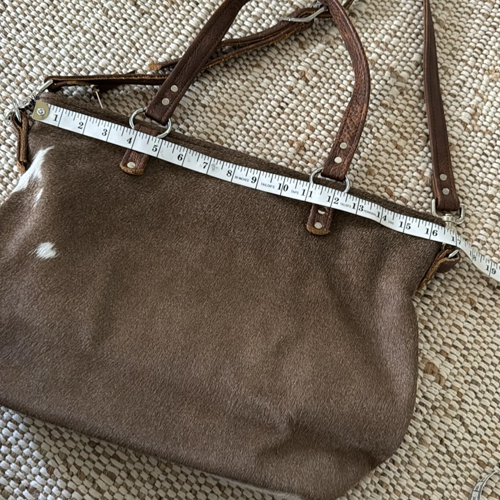 Wild Goose Cowhide Tote - Picture 4 of 10